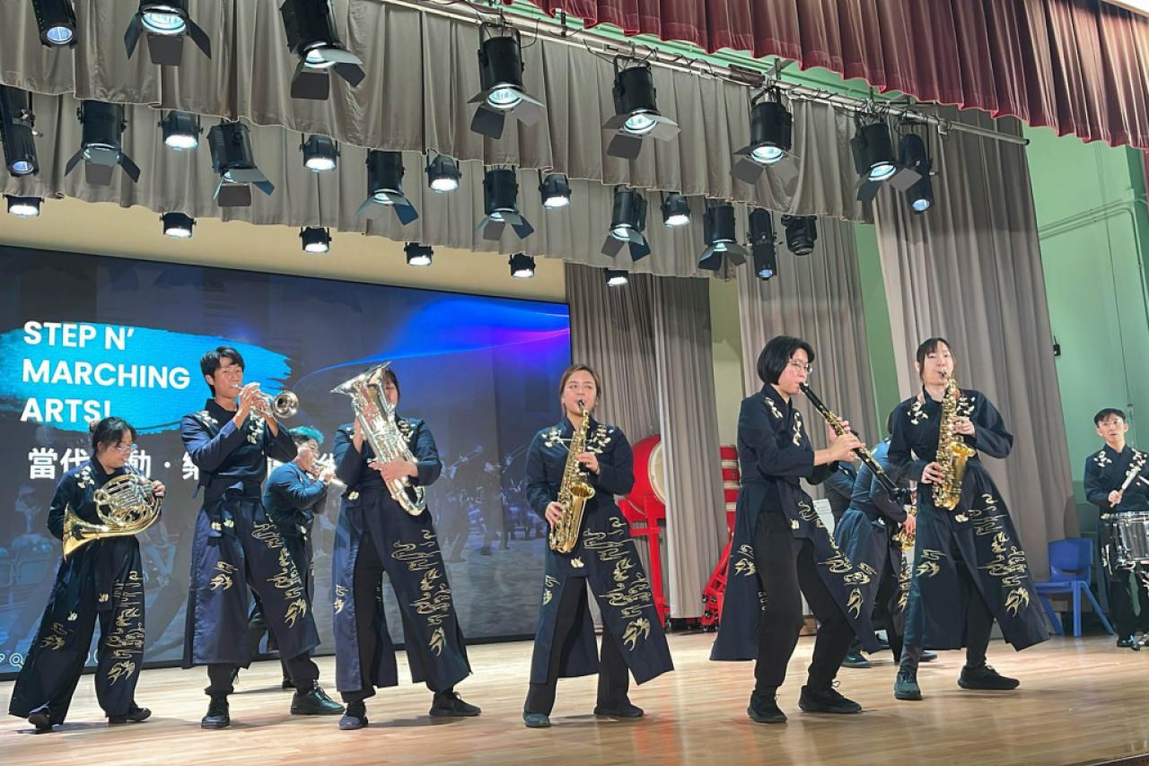  步操樂隊表演